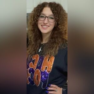 Meet your Posher, Laura